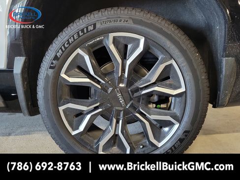 New 2025 GMC Sierra EV Denali AWD/4WD image 7
