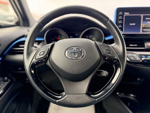 Used 2019 Toyota C-HR XLE image 12