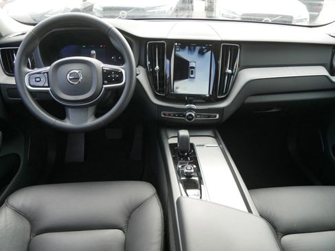 Certified 2025 Volvo XC60 B5 Plus image 13