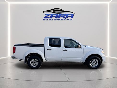 Used 2018 Nissan Frontier SV w/ Value Truck Package image 7