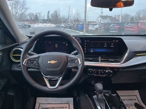 Used 2024 Chevrolet Trax LT w/ Driver Confidence Package image 13