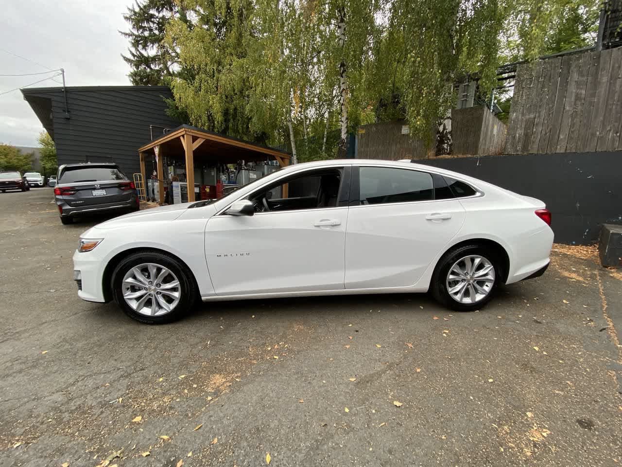Used 2023 Chevrolet Malibu LT FWD image 3
