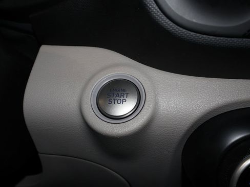 Used 2025 Hyundai Venue SEL image 15