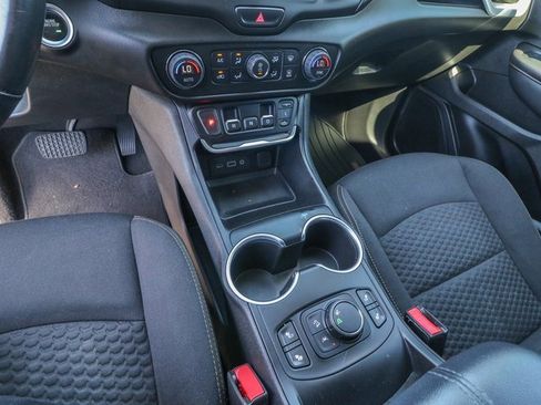 Used 2020 GMC Terrain SLE w/ Driver Convenience Package image 20