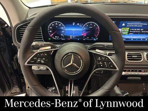 New 2026 Mercedes-Benz GLS 450 4MATIC image 8