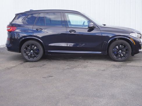 Used 2019 BMW X5 xDrive50i w/ M Sport Package image 2
