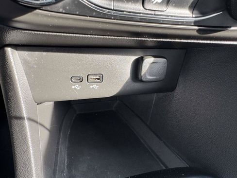 Used 2024 Buick Encore GX Preferred FWD image 29