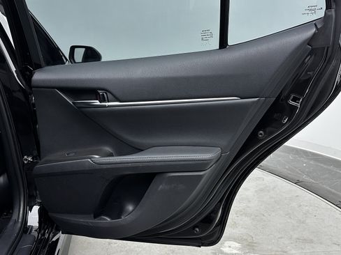 Used 2022 Toyota Camry XSE image 28
