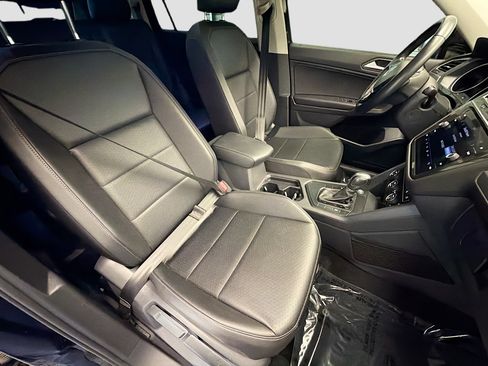 Used 2019 Volkswagen Tiguan SE w/ Panoramic Sunroof Package FWD image 15
