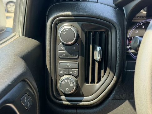 Used 2019 Chevrolet Silverado 1500 Custom Trail Boss w/ Custom Convenience Package AWD/4WD image 19