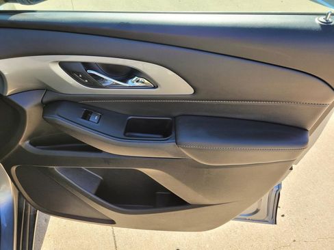 Used 2020 Chevrolet Traverse LS image 7