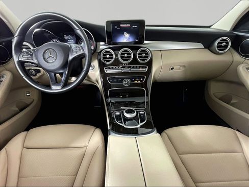 Used 2017 Mercedes-Benz C 300 4MATIC Sedan image 7
