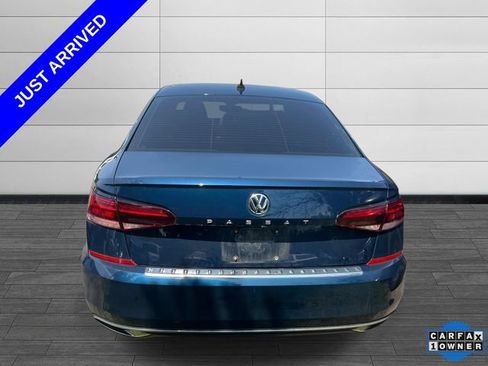 Used 2021 Volkswagen Passat 2.0T SE FWD image 3