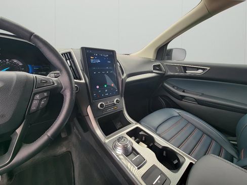 Used 2022 Ford Edge SEL w/ Sport Appearance Package image 18