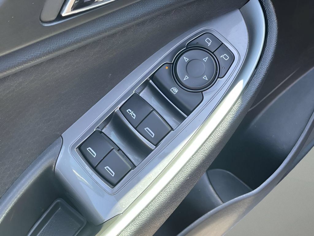 Used 2025 Chevrolet Malibu LT FWD image 22