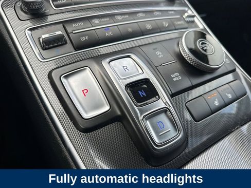 Used 2023 Hyundai Santa Fe SEL image 18