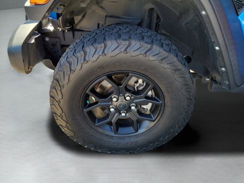 Used 2024 Jeep Wrangler Unlimited Sport AWD/4WD image 29