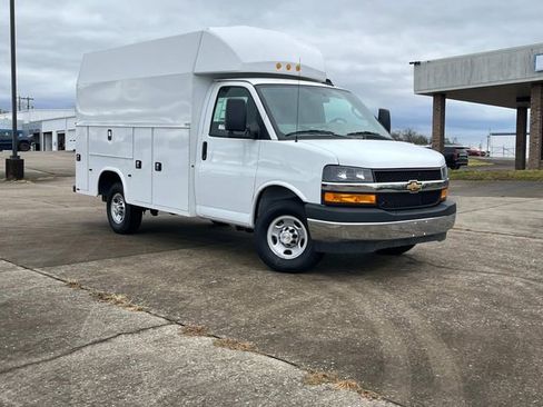 New 2025 Chevrolet Express 3500 Work Van w/ Power Convenience Package image 2