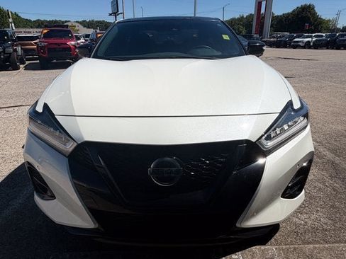 Used 2021 Nissan Maxima SR w/ Sport Mat Group FWD image 3