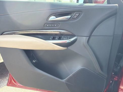 Used 2024 Cadillac XT4 Premium Luxury FWD image 28