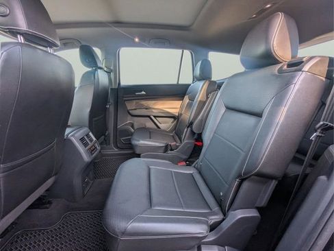 Used 2023 Volkswagen Atlas SEL R-Line AWD/4WD image 13