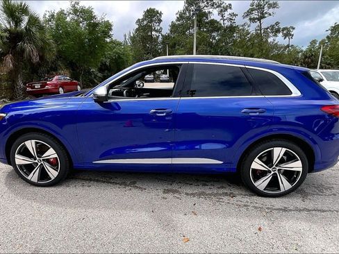 New 2026 Audi SQ5 Premium Plus image 8