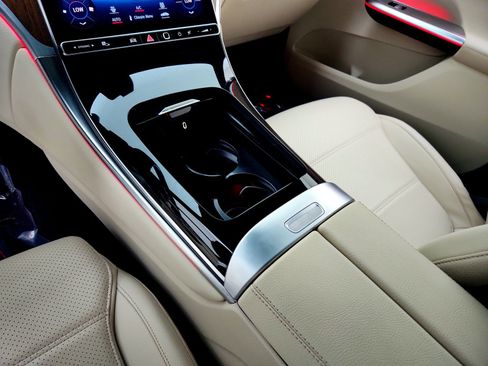 Certified 2023 Mercedes-Benz GLC 300 4MATIC image 17
