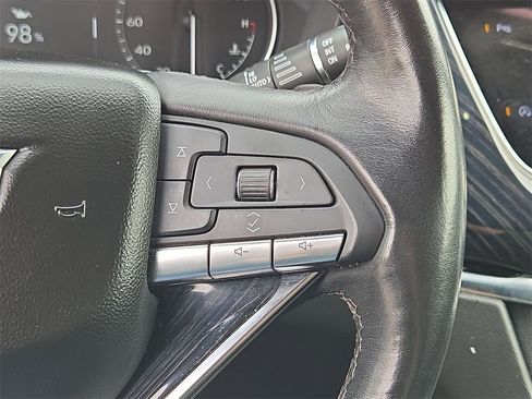 Used 2024 Cadillac XT6 Premium Luxury image 26