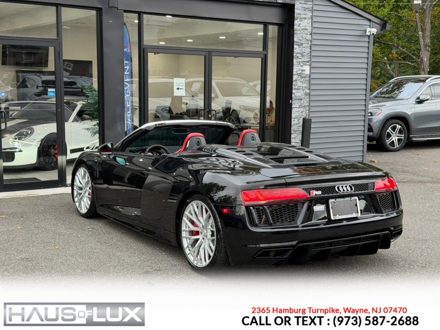 Used 2017 Audi R8 V10 w/ Carbon Exterior Package AWD/4WD image 23
