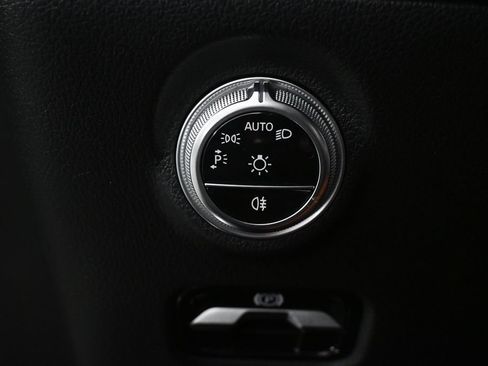 Certified 2022 Mercedes-Benz C 300 Sedan image 9