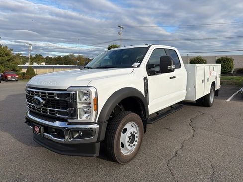 New 2025 Ford F450 XL w/ XL Chrome Package image 2