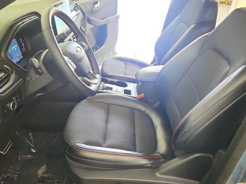 Used 2024 Ford Escape ST-Line w/ Tech Pack #1 AWD/4WD image 15