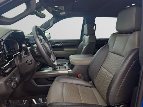 Used 2023 Chevrolet Silverado 1500 ZR2 image 10