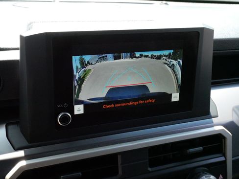 Used 2025 Toyota Tacoma SR5 AWD/4WD image 31