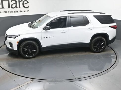 Used 2022 Chevrolet Traverse LT w/ LPO, Blackout Package image 58