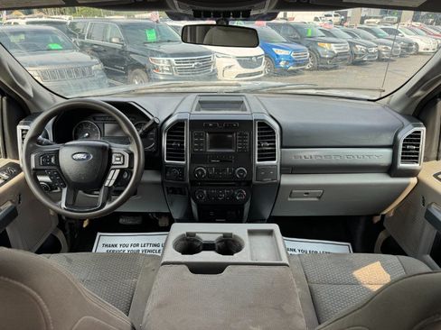 Used 2017 Ford F250 XLT w/ FX4 Off-Road Package AWD/4WD image 20