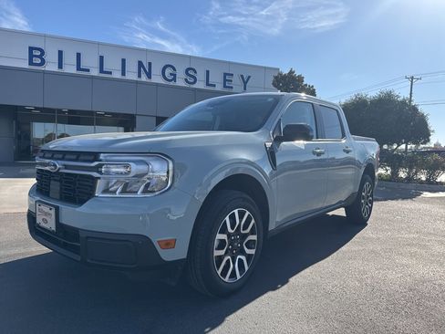 Used 2024 Ford Maverick Lariat image 2