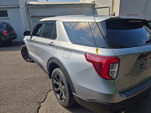 Used 2022 Ford Explorer ST w/ Equipment Group 401A AWD/4WD image 4