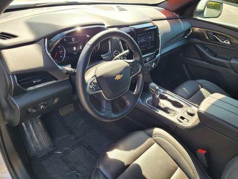 Used 2023 Chevrolet Traverse High Country image 7