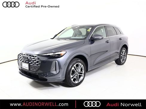 Certified 2025 Audi Q5 Premium w/ Convenience Package AWD/4WD image 12