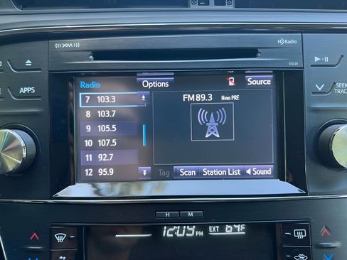 Used 2016 Toyota Avalon XLE FWD image 10