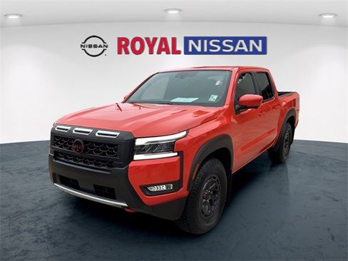 Used 2025 Nissan Frontier Pro-X w/ Pro Convenience Package image 3