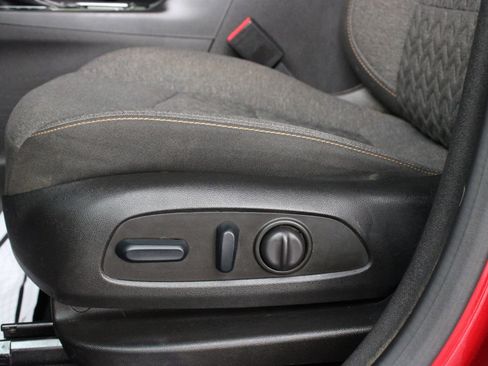 Used 2023 Chevrolet Equinox LT AWD/4WD image 12