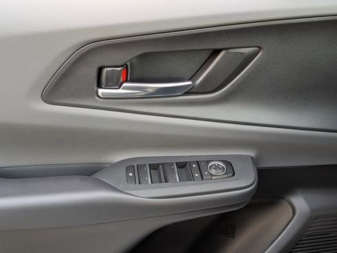 Used 2024 Toyota Prius XLE image 16