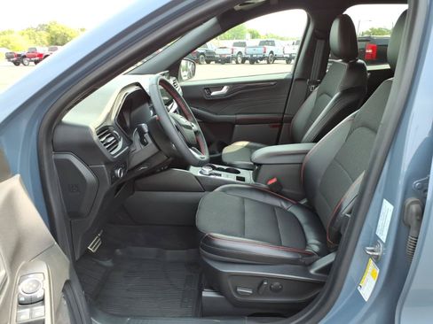 Used 2023 Ford Escape ST-Line w/ Tech Pack #1 AWD/4WD image 13