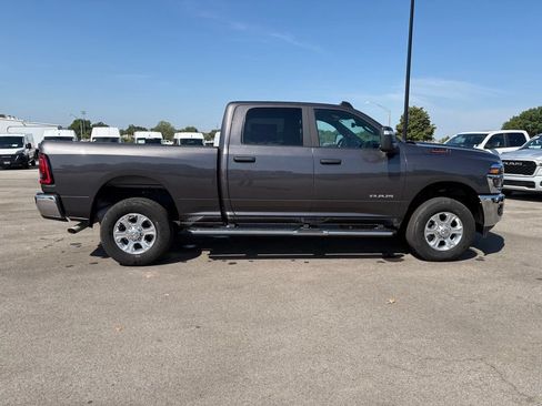 Used 2026 RAM 2500 Big Horn AWD/4WD image 9