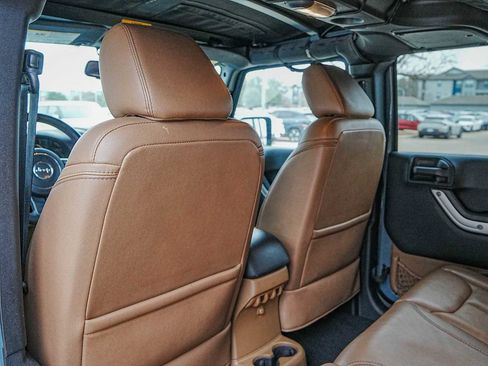 Used 2015 Jeep Wrangler Unlimited Sahara w/ Trailer Tow Group image 25