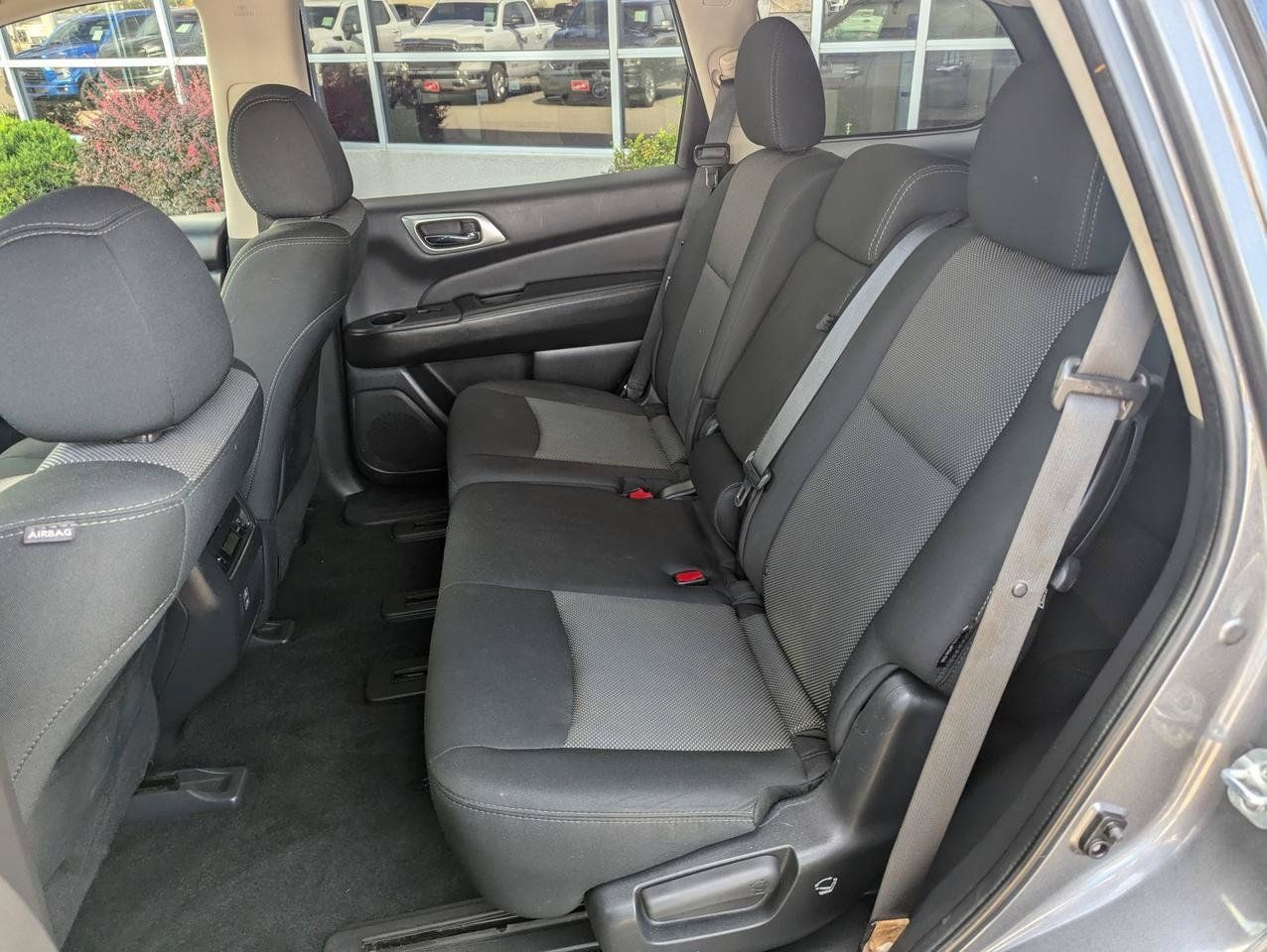 Used 2018 Nissan Pathfinder S AWD/4WD image 25