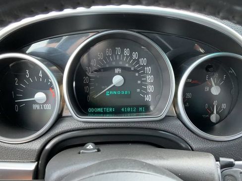 Used 2004 Chevrolet SSR w/ Preferred Equipment Group RWD image 25