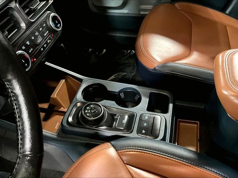 Used 2022 Ford Maverick Lariat w/ Lariat Luxury Package image 16